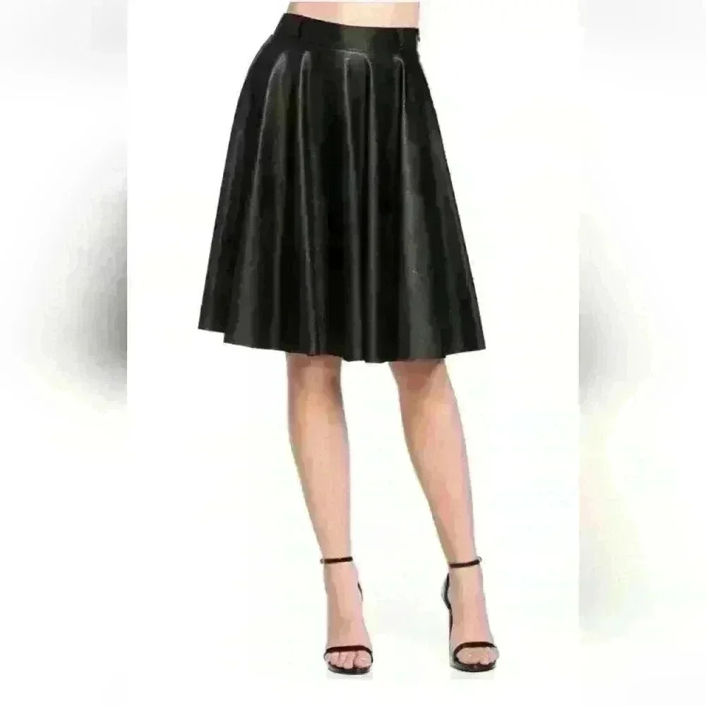 NWT Comme USA Black Skirt w/ zip Belt Loops, Size L; $89